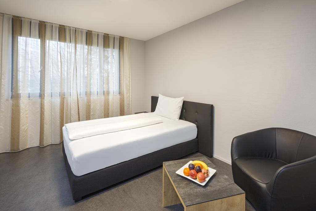 อพาร์ตโฮเต็ล อาเรา-เวสต์ สวิส ควอลิตี Aparthotel Oberentfelden ภายนอก รูปภาพ